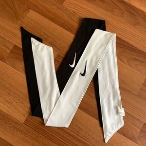 Black and White Nike Dri Fit Head Tie 3.0